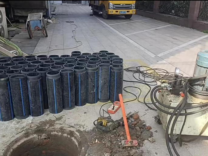 北川PE置换管厂家 DN315置换管 非开挖管短管置换